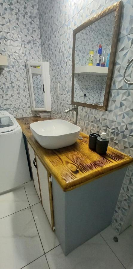 Cozy Vacation Retreat With Free Parking Apartment Roseau Exterior foto